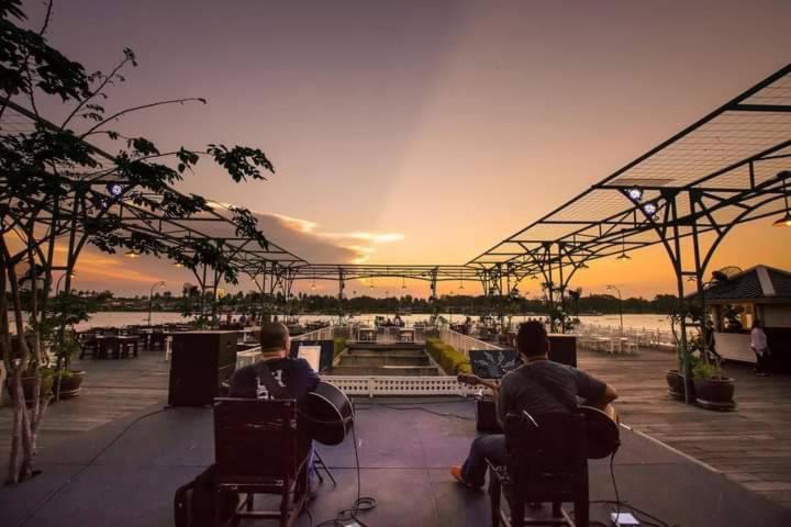 Kalanan Riverside Resort Former Buddy Oriental Riverside Nonthaburi Extérieur photo